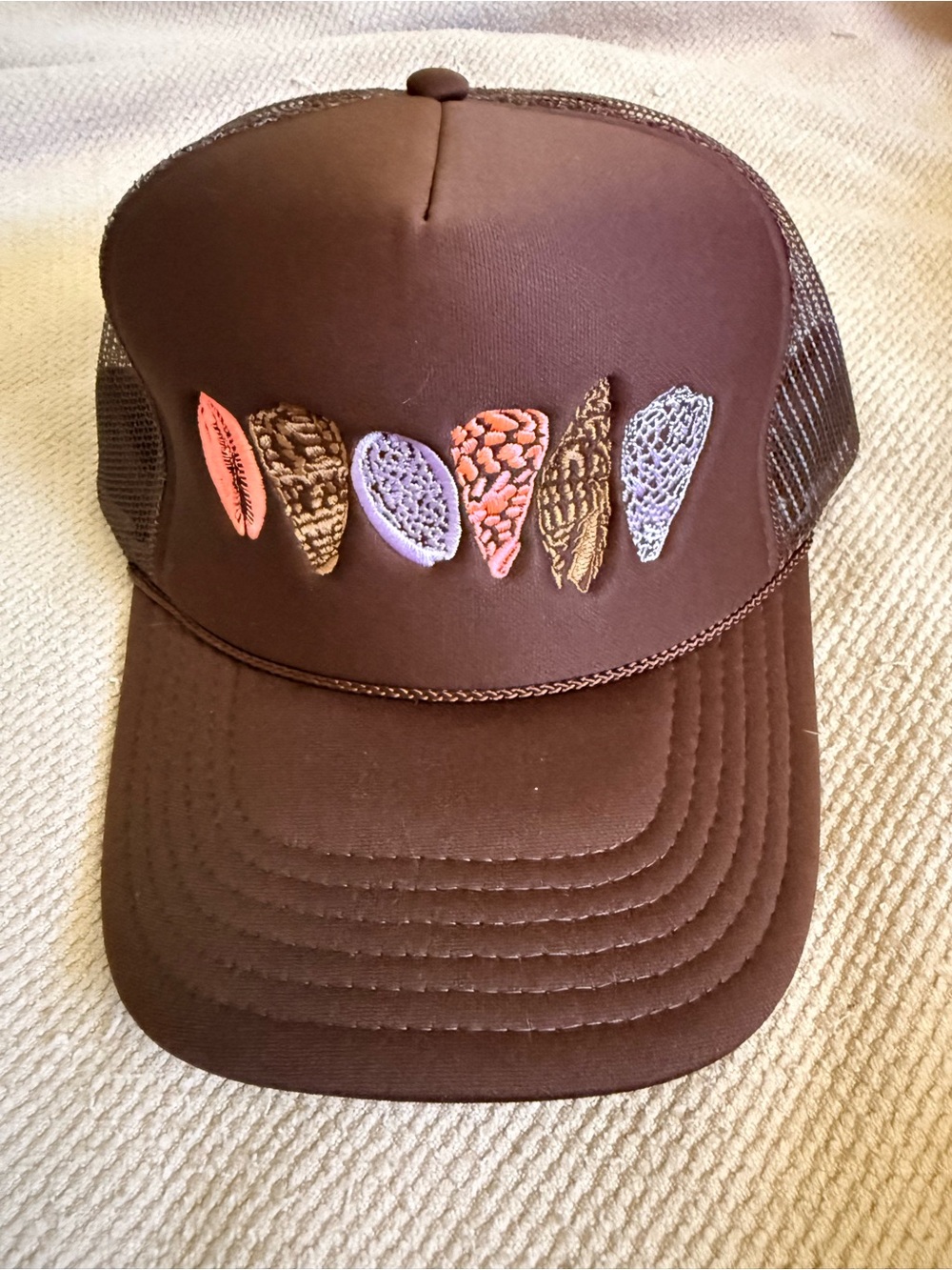 NWT ALOHA Collection Coconut Brown Shell Trucker Hat